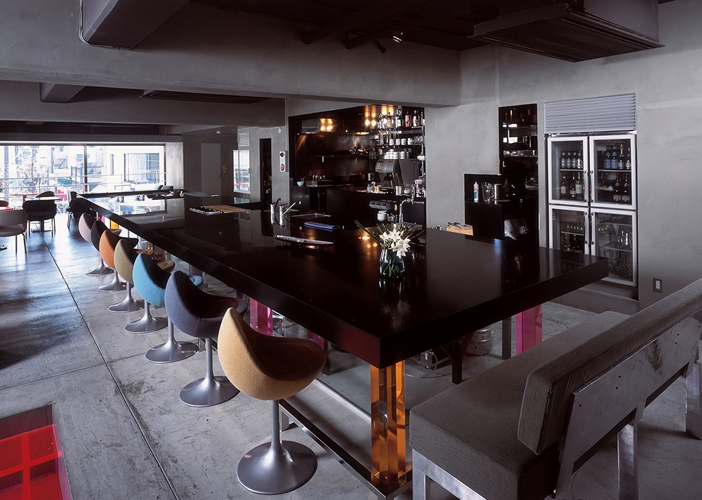 corian-black-bar