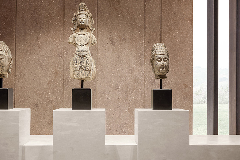 solid surfaces for museums and galleries